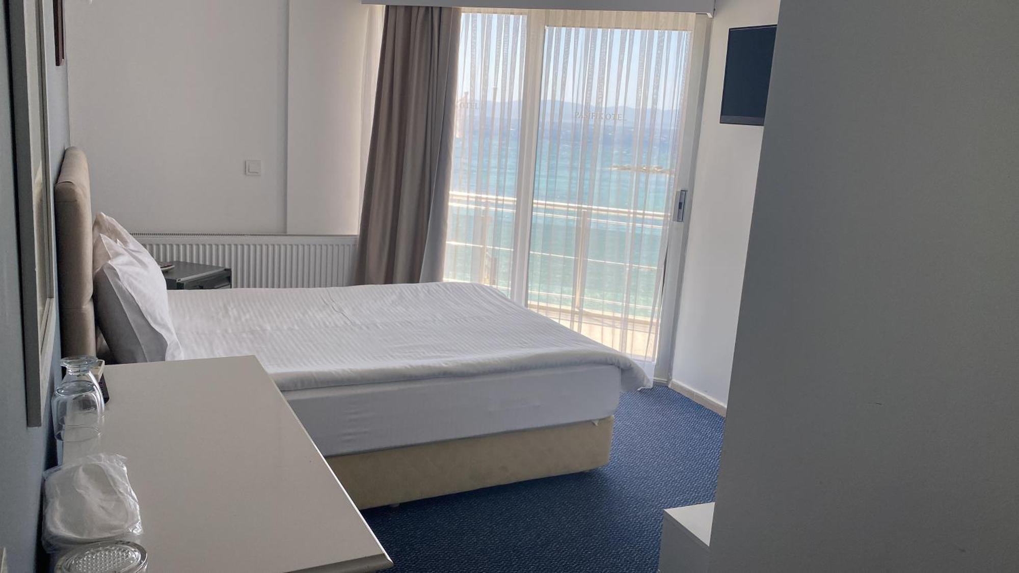 Pasifik Hotel Çeşme Exteriör bild