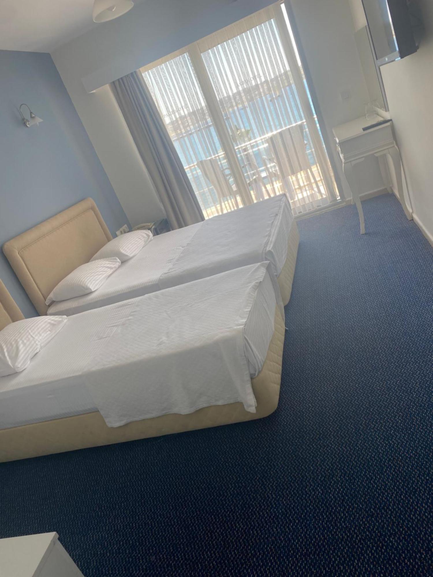 Pasifik Hotel Çeşme Exteriör bild